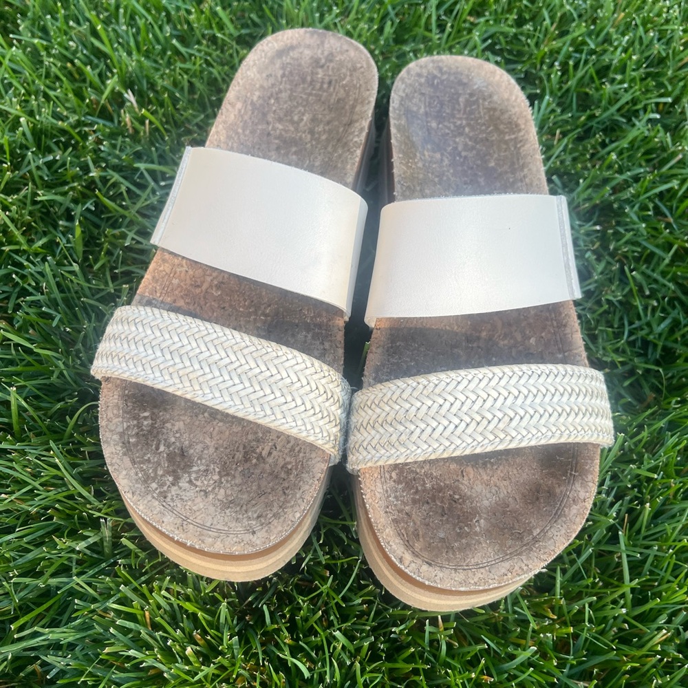 Reef Women's Cream and Tan Slide Sandals